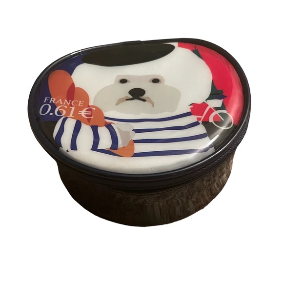 Round Cosmetics Case by Missha - Picture 1 of 8